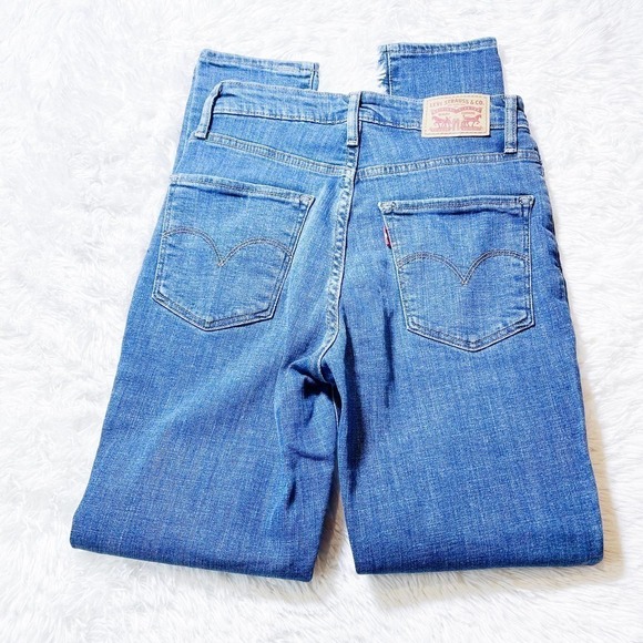 Levi's 721 High Rise Skinny Medium Wash SZ26 x 28L - Picture 2 of 7